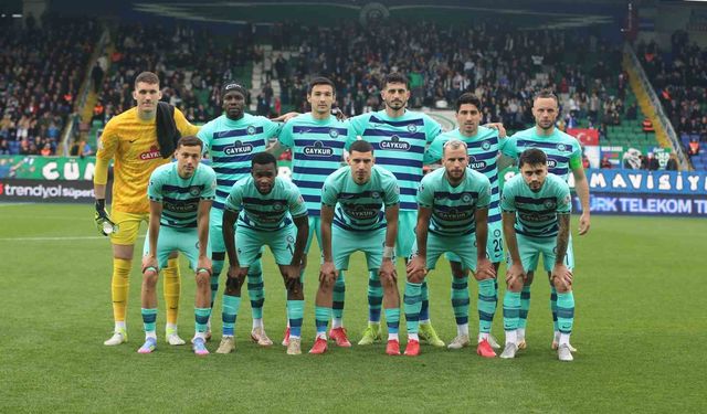 Trendyol Süper Lig: Çaykur Rizespor: 0 - Gaziantep FK: 0 (İlk yarı)