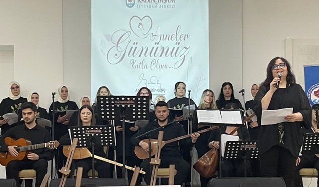 Trabzon'da özel gereksinimli bireylerin annelerinden oluşan koro konser verdi