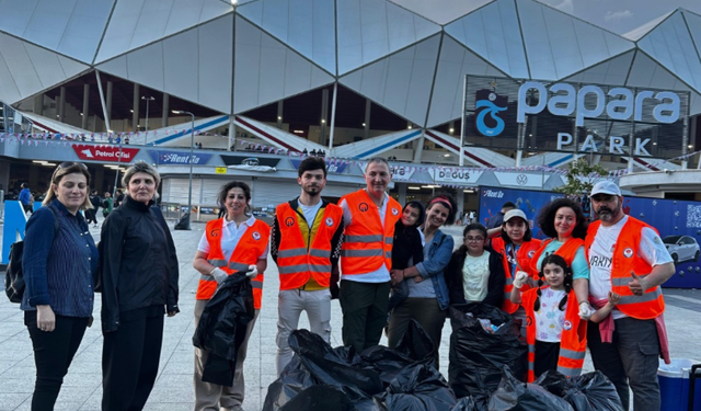KTÜ'den örnek davranış! Papara Park tertemiz kaldı