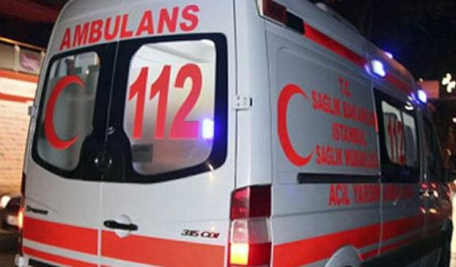 Hafif ticari araçla çarpışan motosikletin sürücüsü öldü