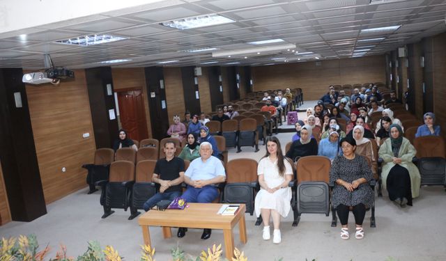 Rehber öğretmenler yıl sonu değerlendirme toplantısında bir araya geldi