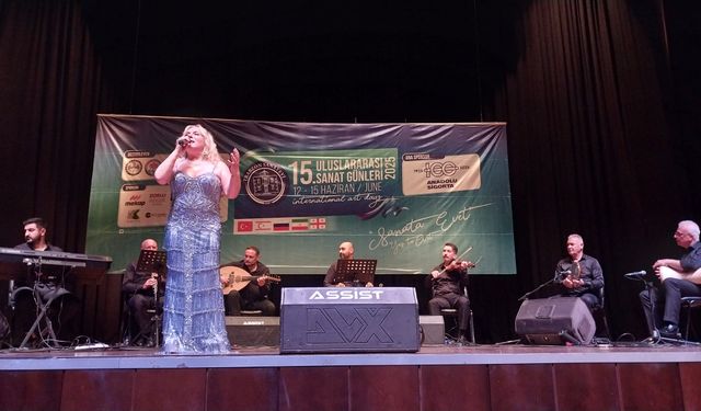 Trabzon'da sanat günleri dolu bir hafta, ünlü isimlerle kapandı