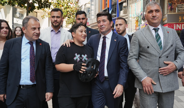 Başkan Kaya esnaflar ile bayramlaştı