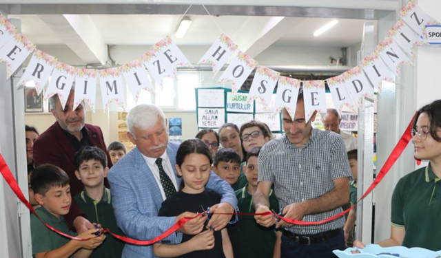 Of'ta Mikdat Sarıalioğlu Ortaokulu yıl sonu sergisi açıldı