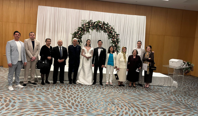Çok sayıda davetlinin katıldığı nikah töreninde dünya evine girdiler