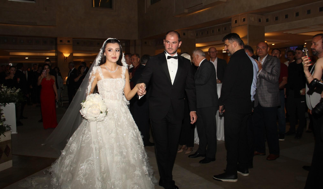 Özer ve Yavuz ailelerinin mutlu günü