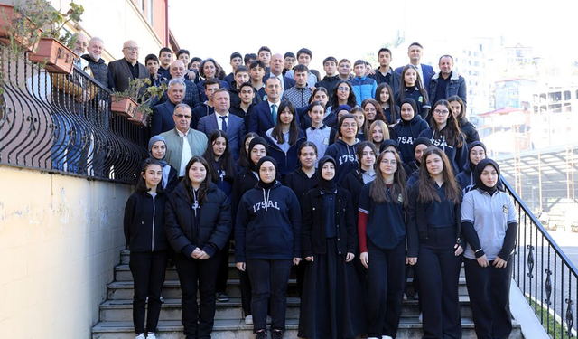 Başkan Ekim, eğitimcilerle yıl boyunca bir aradaydı  “Öğretmenlerimizin yanında olmaya devam edeceğiz”