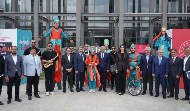 Kültür Yolu Festivali başladı: "Samsun'dan dünya kültür turizmine büyük katkı"
