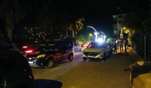 Karısının gözleri önünde bıçaklanarak öldürüldü