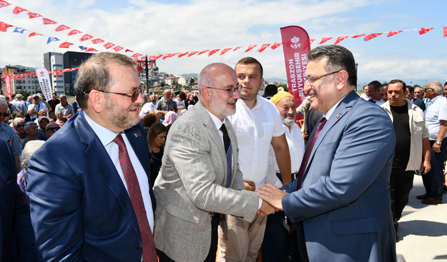 Doğu Karadeniz’in En Büyük Camisi Hanife Hatun Camii İbadete Açıldı