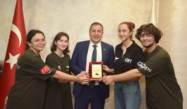 KTÜ Enerji Teknolojileri Topluluğu’ndan TTSO’ya teşekkür plaketi