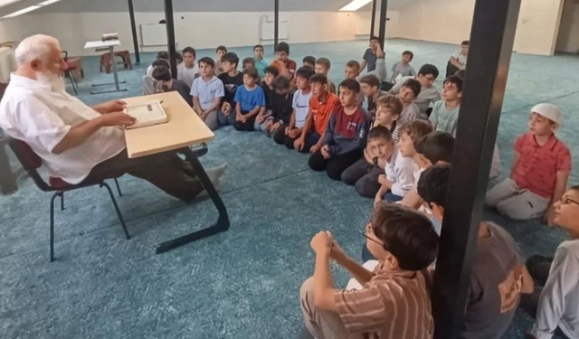 Kur'an kursu öğrencilerine ailenin önemi anlatıldı