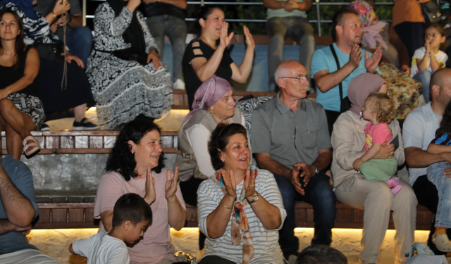 Akçaabat'ta yaz akşamları türkülerle şenleniyor