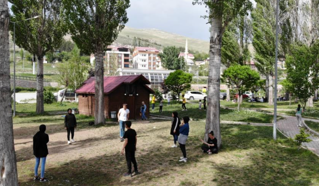 Bayburt’ta hafta sonu mesire alanları piknikçilerle doldu