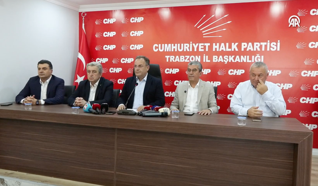 CHP heyeti, saha çalışmaları kapsamında Trabzon'da gazetecilerle bir araya geldi