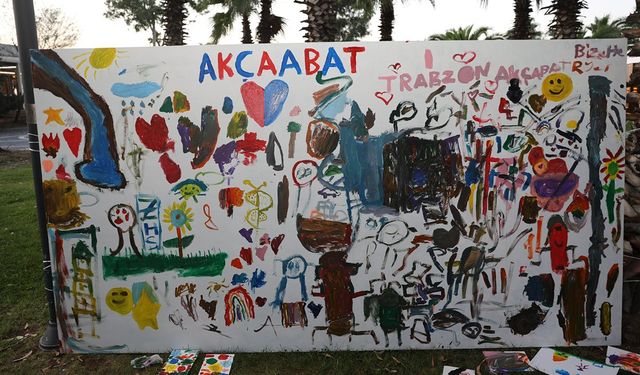 Trabzon'da minikler hem sanatla buluştu hem de eğlendi