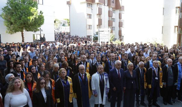 Avrasya Üniversitesi'nde 2025/26 Akademik Yılı törenle başladı!