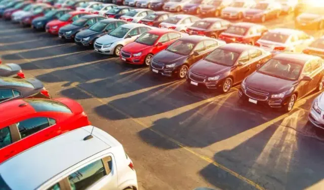 Otomobil kredilerinde faizler yeniden geriliyor