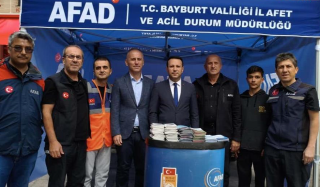 Bayburt'ta cami ve mahallelerde vatandaşlar afet konularında bilgilendirildi