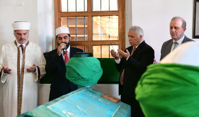 Vali Aziz Yıldırım, Ahilik Haftası dolayısıyla düzenlenen Mevlid-i Şerif programına katıldı