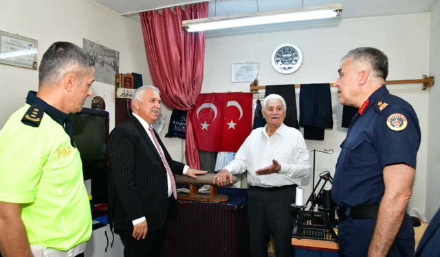 Vali Aziz Yıldırım’dan terzi esnafa ziyaret
