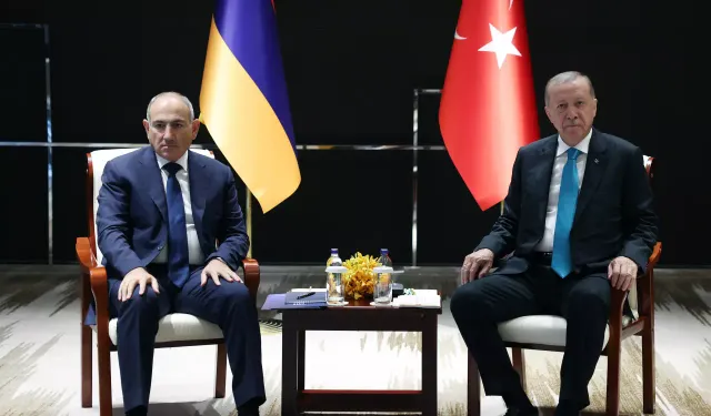 Erdoğan, Aliyev ve Paşinyan'la Çin'de görüştü