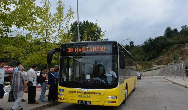 Trabzon'da kapalı otobüs durağı talebi