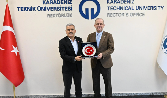 Öz Sağlık-İş Sendikası Trabzon 2 No’lu Şube Başkanı'ndan Rektör Prof. Dr. Çuvalcı’ya ziyaret