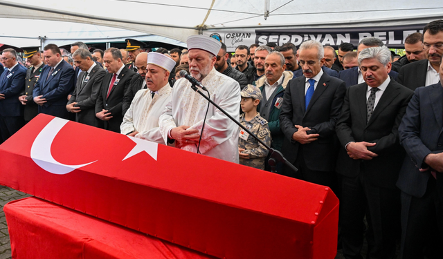 Bakan Uraloğlu, Şehit Akın Karakuş’un cenaze törenine katıldı