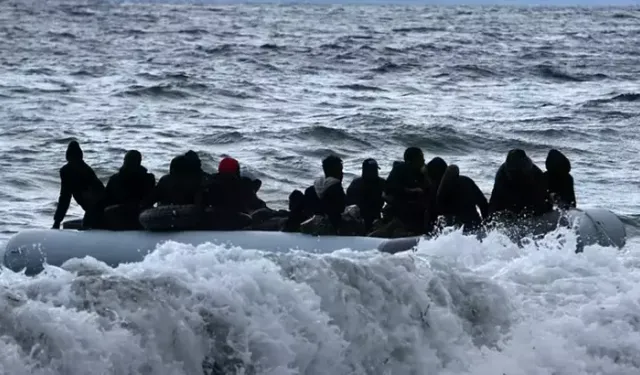 Girit Adası açıklarında göçmen botu battı: 18 ölü
