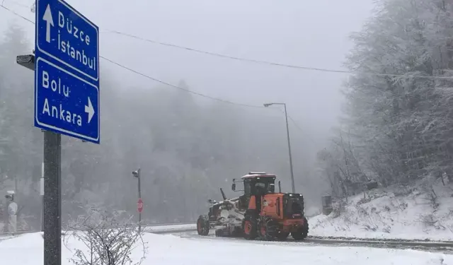Bolu Dağı geçişinde kar yağışı etkili oldu