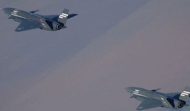 Bayraktar KIZILELMA’dan akıllı filo otonomisi ile kol uçuşu