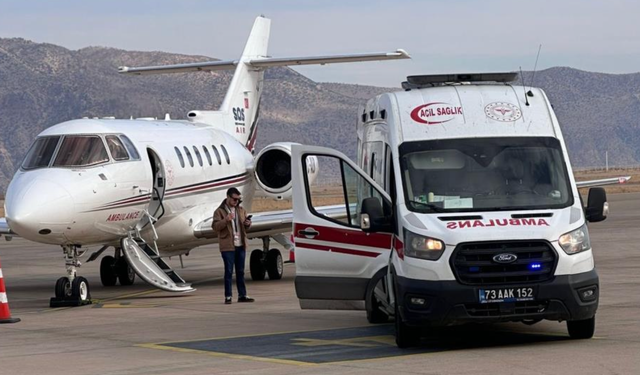 1 yaşındaki bebeğin imdadına Trabzon'dan gelen ambulans uçak yetişti