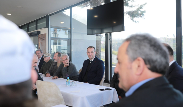 Başkan Ekim, Huzurevindeki yaşlıları ziyaret etti!