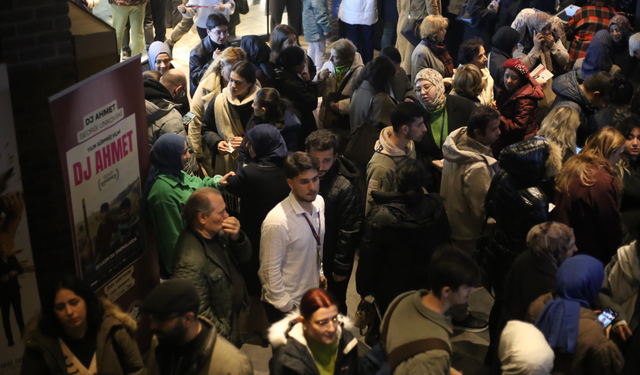 Trabzon Film Festivali sürüyor! ‘Bak Postacı Geliyor’ filmine yoğun ilgi…