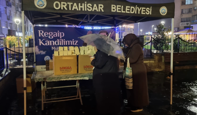 Ortahisar Belediyesi’nden lokma ve kandil simidi ikramı