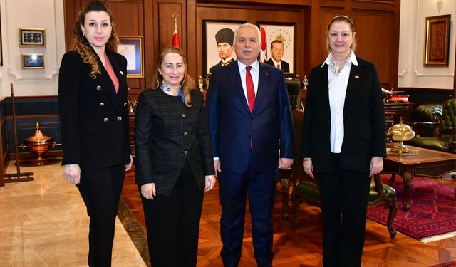 Vali Yıldırım, KKTC heyetini kabul etti