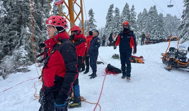 İçişleri Bakanı’ndan JAK ve AFAD’a tebrik… Kurtarma çalışmasına 96 personel katıldı