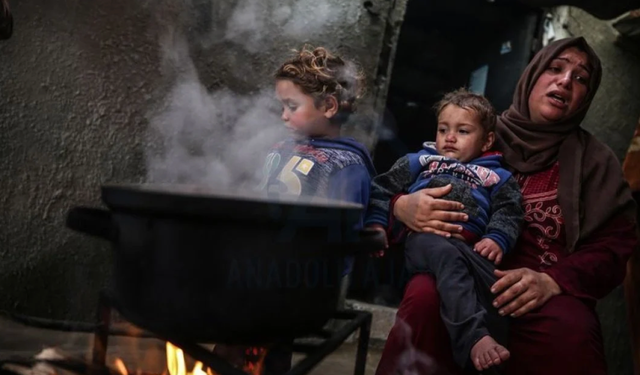 Gazze'de acı tablo! Soğuk hava 21 can aldı