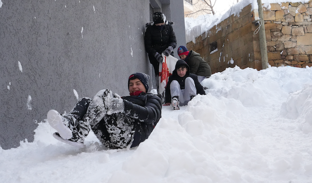Bayburt’ta eğitime kar engeli: Okullar 1 gün tatil edildi