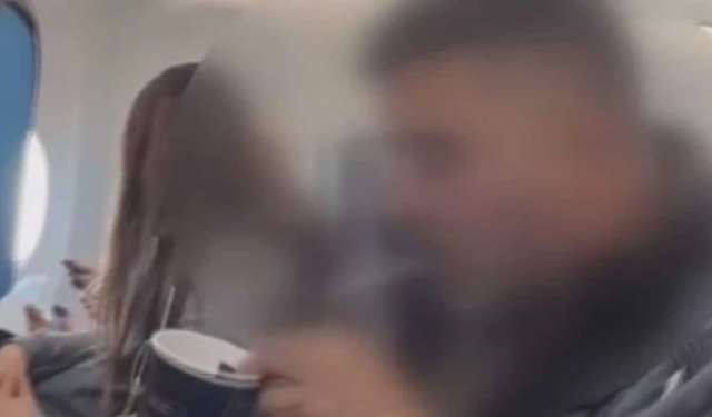 Uçakta sigara içen yolcuya ağır ceza! Kara listeye alındı