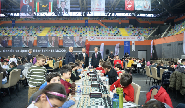 Trabzon'da 325 bin TL ödüllü satranç turnuvası