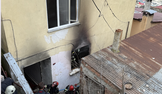 Trabzon'da evde çıkan yangında 3 kişi dumandan etkilendi!