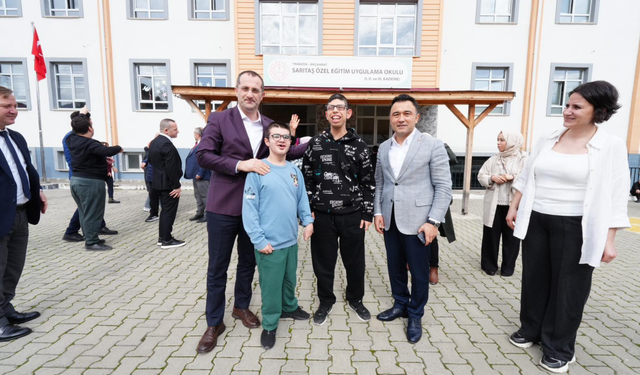 Başkan Ekim Ramazan öncesi özel çocuklar ve aileleriyle buluştu