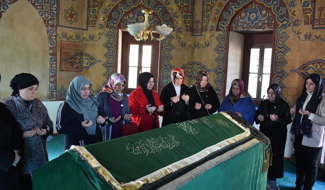 Trabzon'da, Yavuz Sultan Selim'in annesi Gülbahar Hatun dualarla anıldı