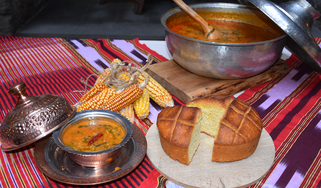 Karadeniz'de kış aylarında en çok tercih edilen karalahana çorbası oldu