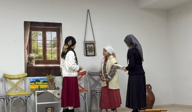 Aydıntepe'de ‘Benim Kültürüm Benim Özüm' çocuk tiyatrosu sahnelendi