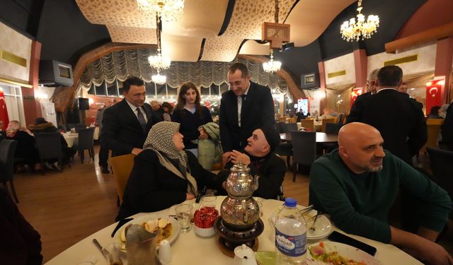 Başkan Ekim şehit ve gazi aileleri ile iftarda buluştu