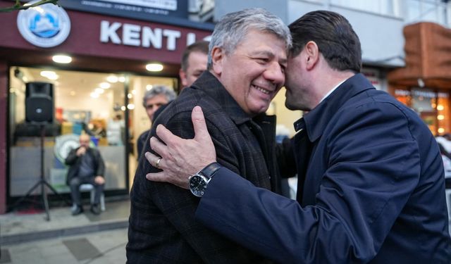 Başkan Kaya, iftarını Mustafa Balbay ile birlikte kent lokantasında yaptı