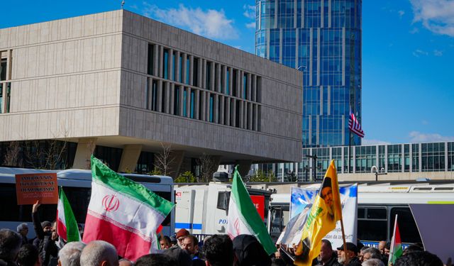 İran’ın Ankara Büyükelçiliği’nde bayraklar yarıya indi